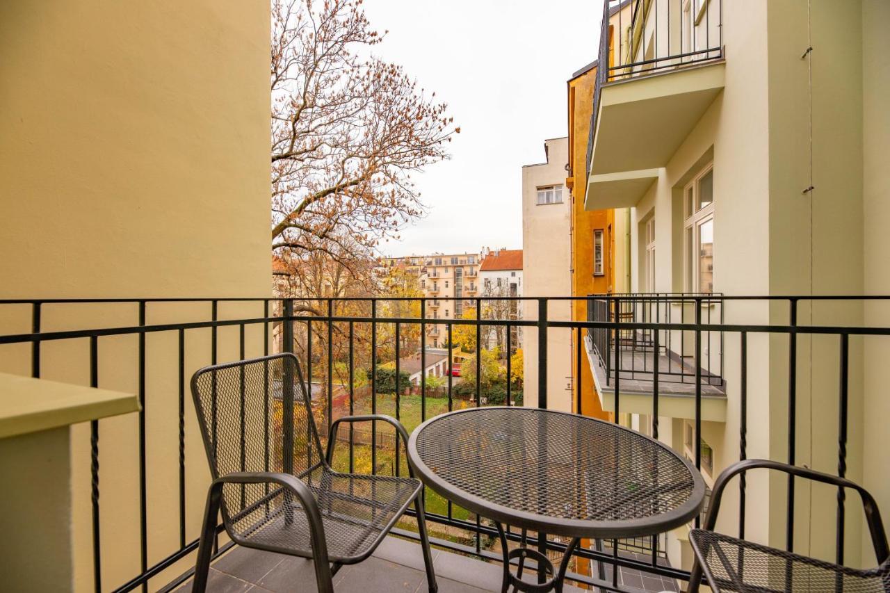 Friendly Apartments In Прага Экстерьер фото