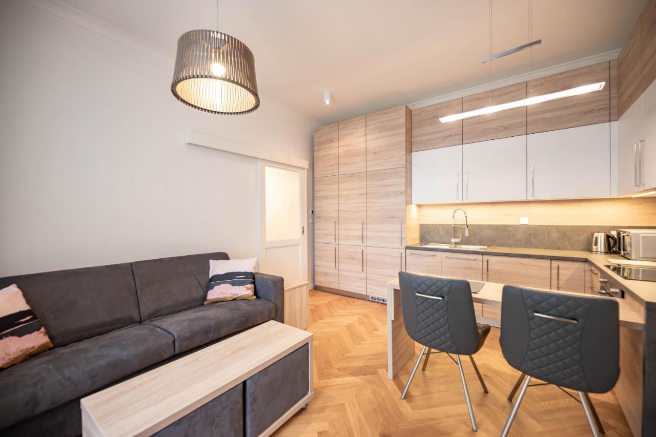 Friendly Apartments In Прага Экстерьер фото