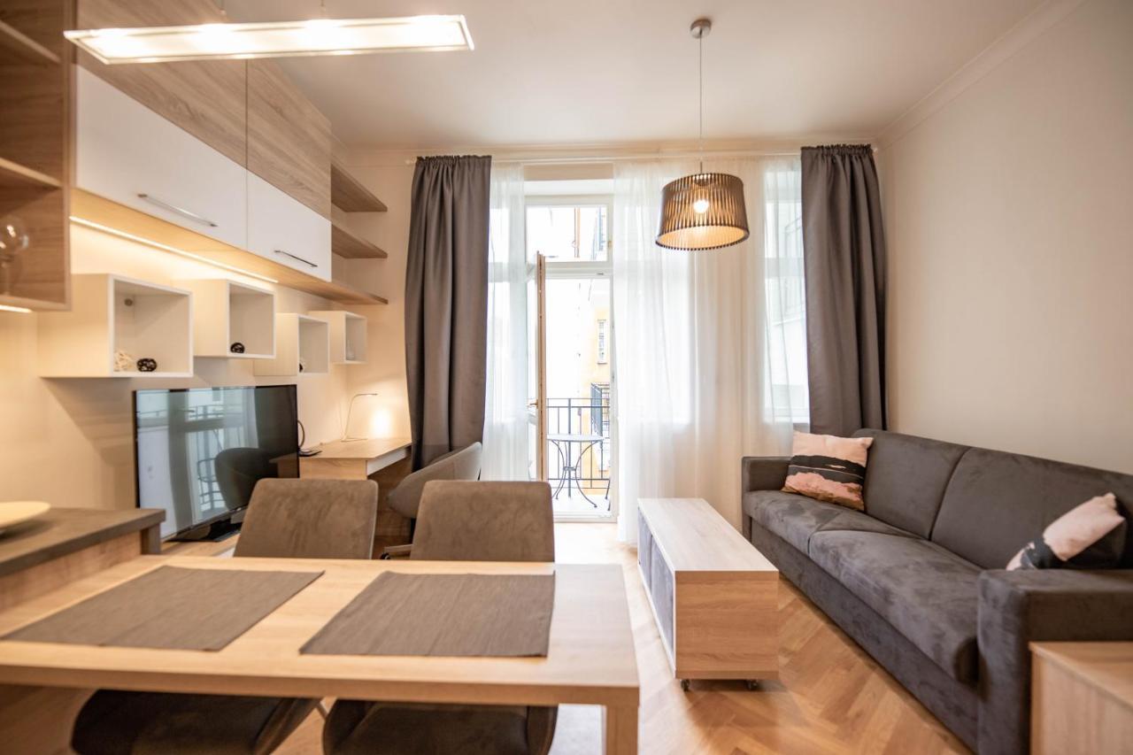 Friendly Apartments In Прага Экстерьер фото