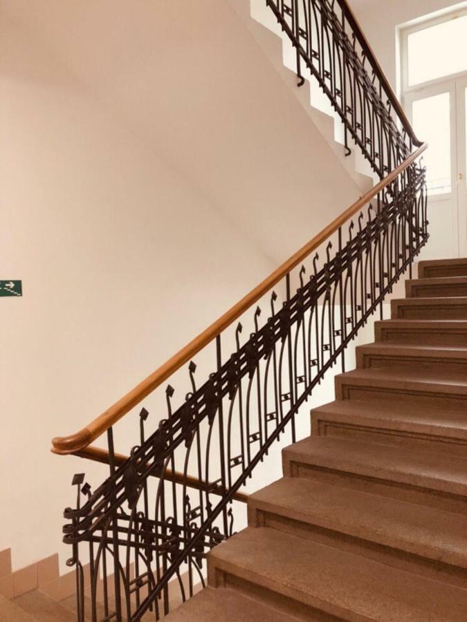 Friendly Apartments In Прага Экстерьер фото
