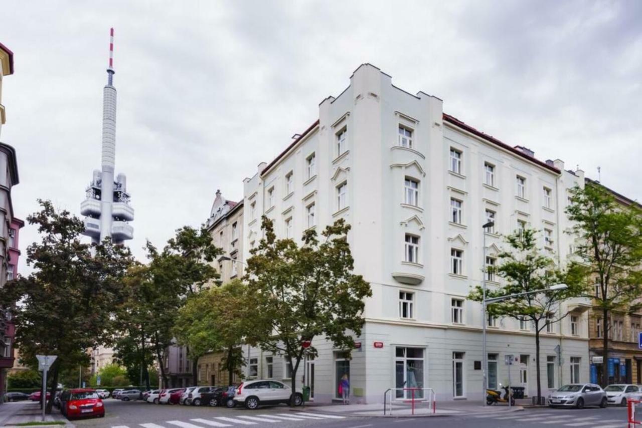 Friendly Apartments In Прага Экстерьер фото
