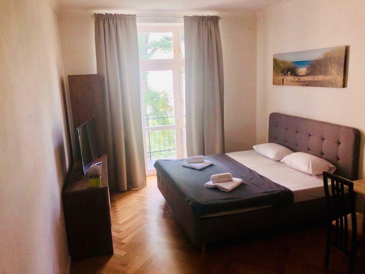 Friendly Apartments In Прага Экстерьер фото