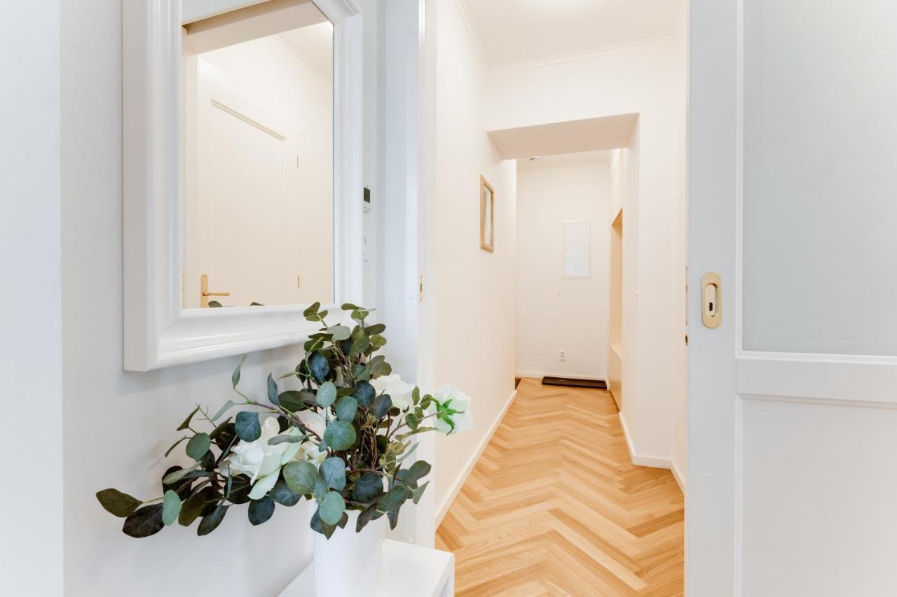 Friendly Apartments In Прага Экстерьер фото