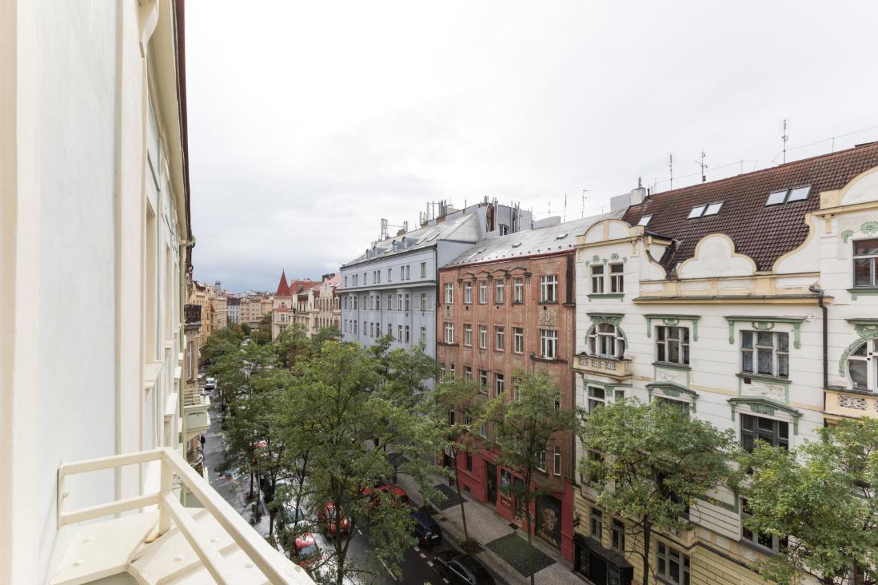 Friendly Apartments In Прага Экстерьер фото