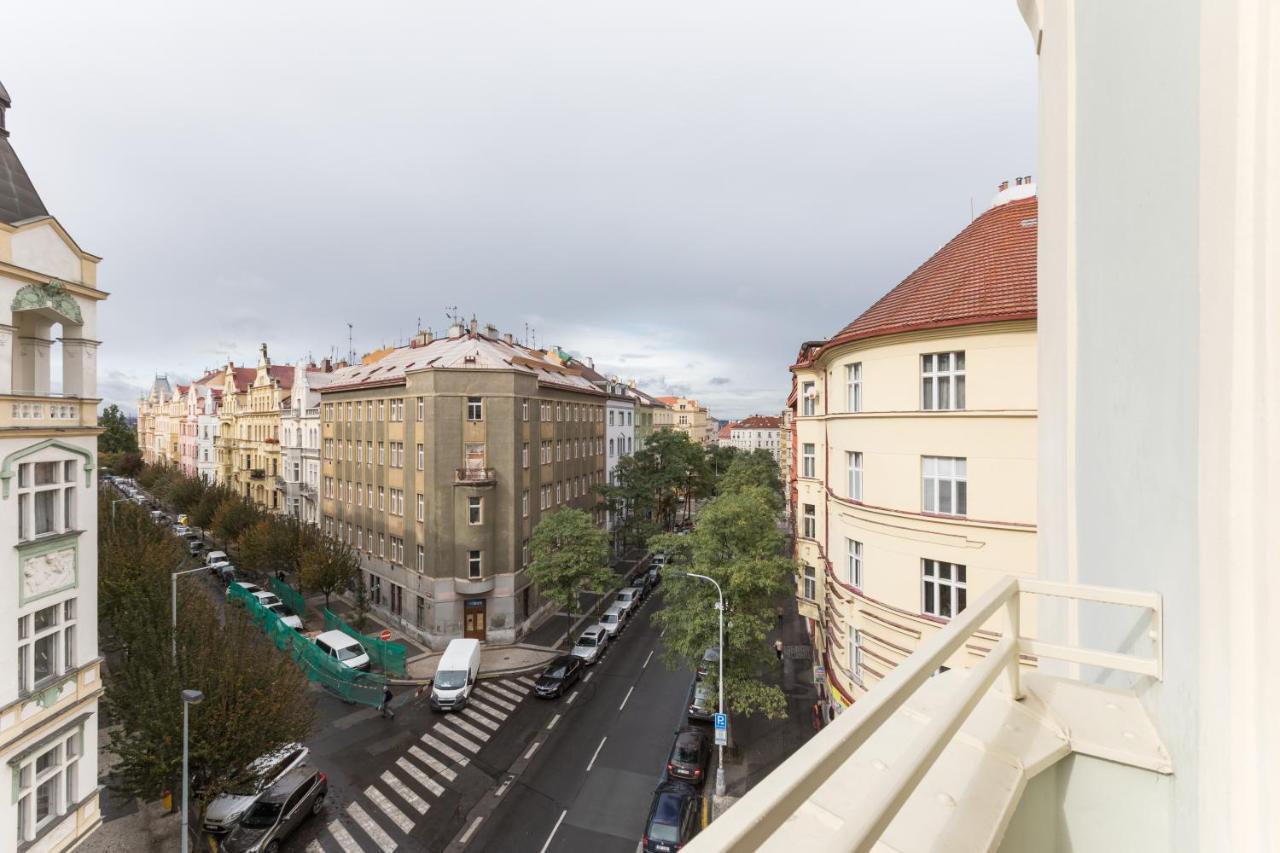 Friendly Apartments In Прага Экстерьер фото