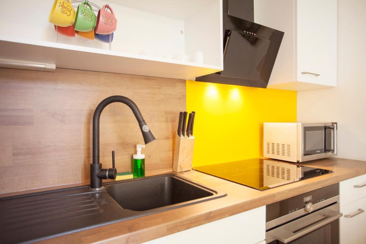 Friendly Apartments In Прага Экстерьер фото